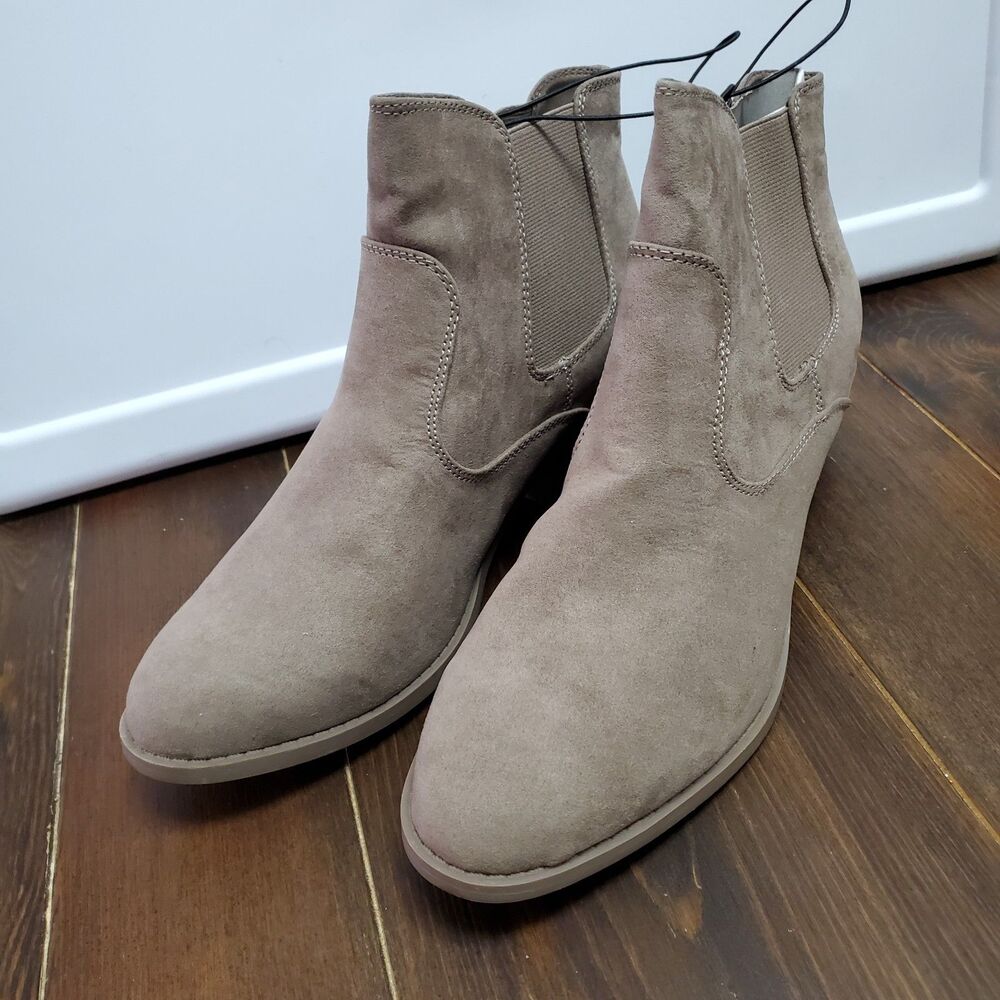 Arizona Jean Co Ankle Boots sz 11 Charlton Beige Faux Suede Pull-on 2" Heel NEW